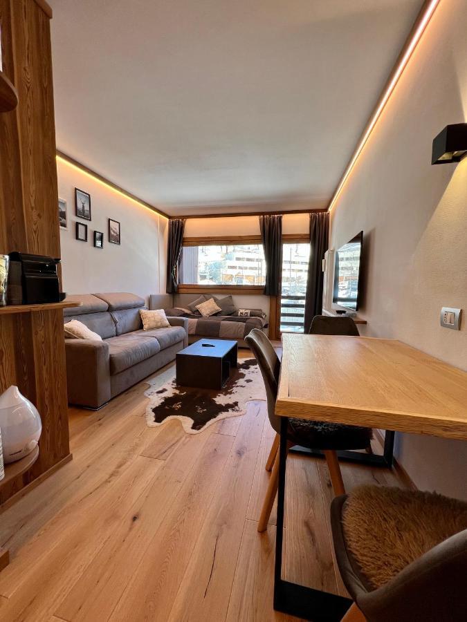 Cozy Studio Apartment Брей-Червінія Екстер'єр фото