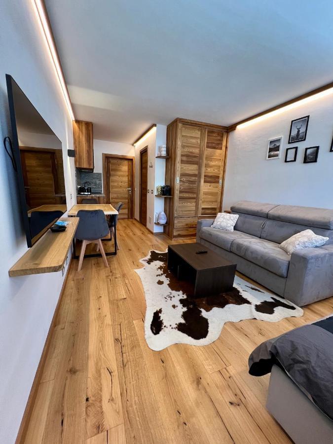 Cozy Studio Apartment Брей-Червінія Екстер'єр фото